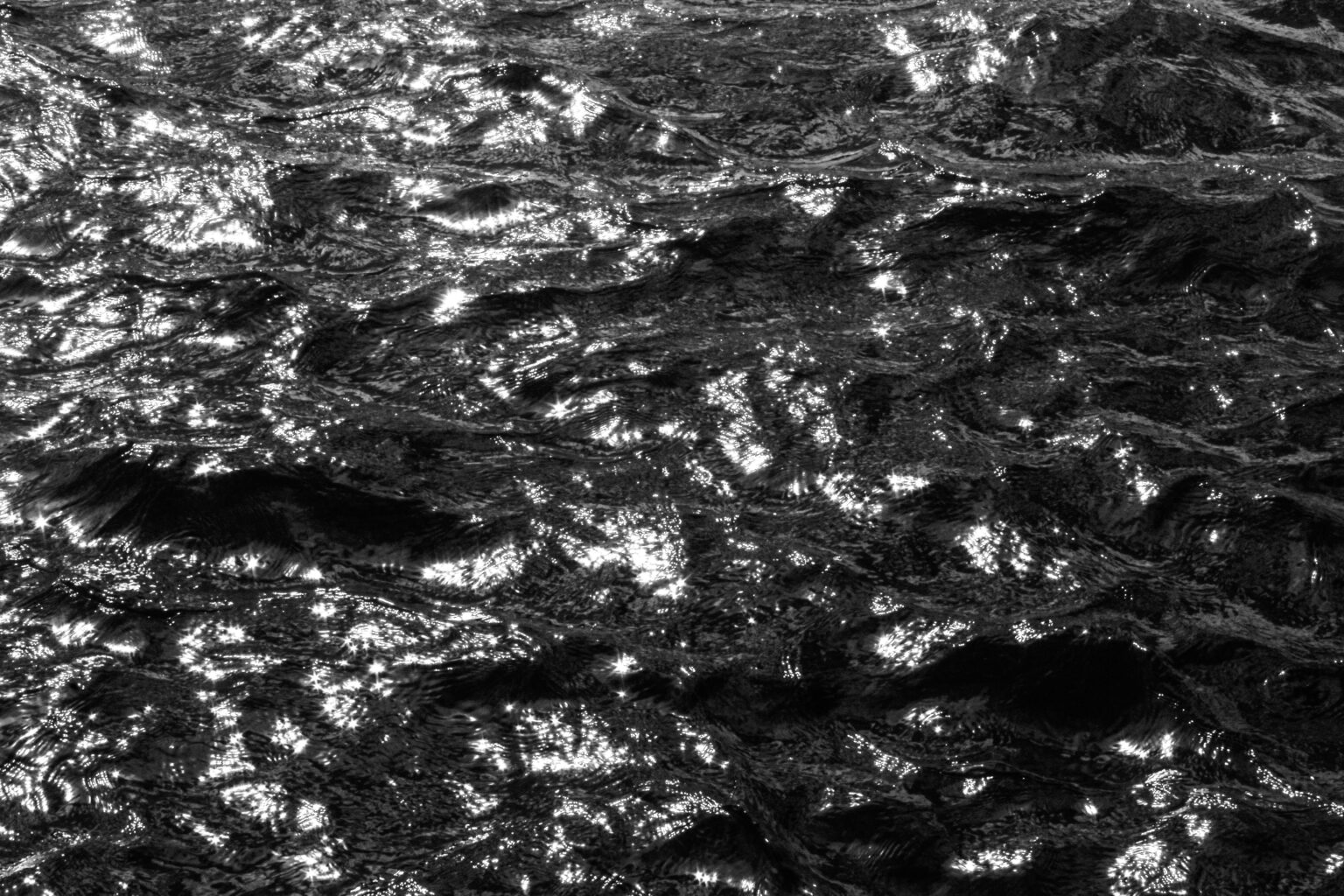 A nos trésors enfouis, à nos éclats et nos scintillements. Dire merci.